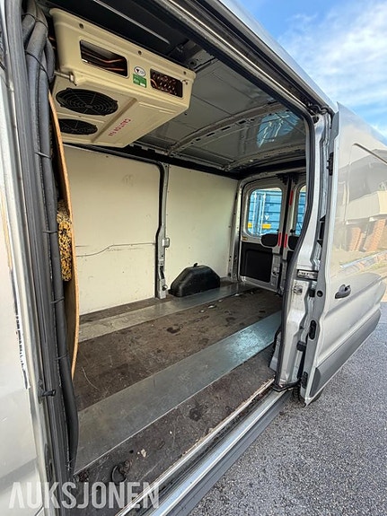 Ford Transit 8 of 23