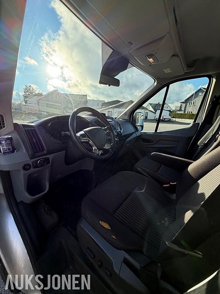 Ford Transit 16 of 23