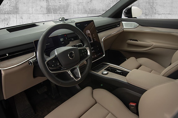 Volvo EX90 11 of 27