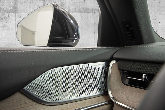 Volvo EX90 19 of 27