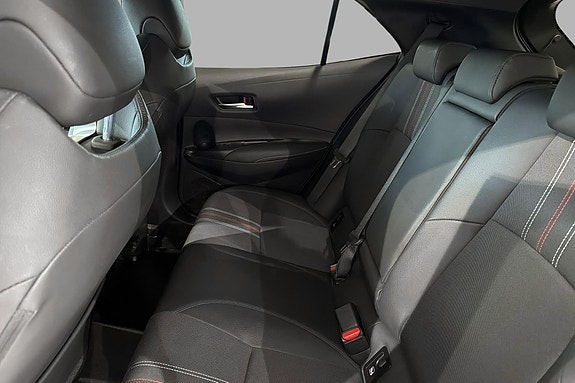 Toyota Corolla 16 of 19