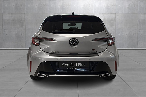 Toyota Corolla 4 of 19