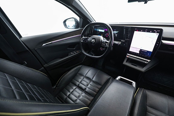 Renault Megane E-Tech 16 of 30
