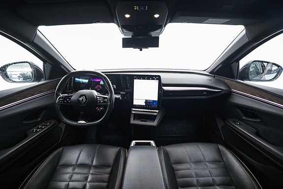 Renault Megane E-Tech 18 of 30