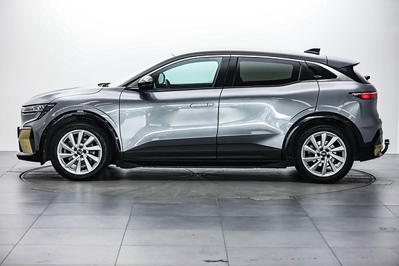 Renault Megane E-Tech 8 of 30