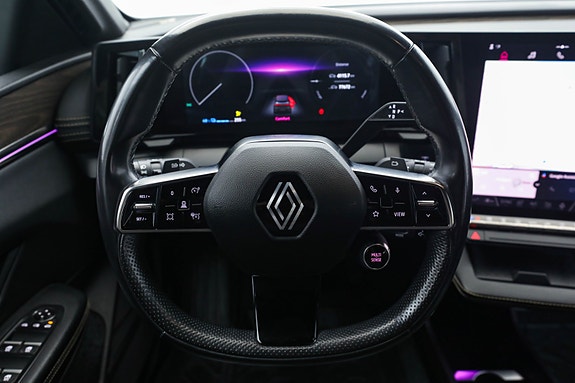 Renault Megane E-Tech 15 of 30