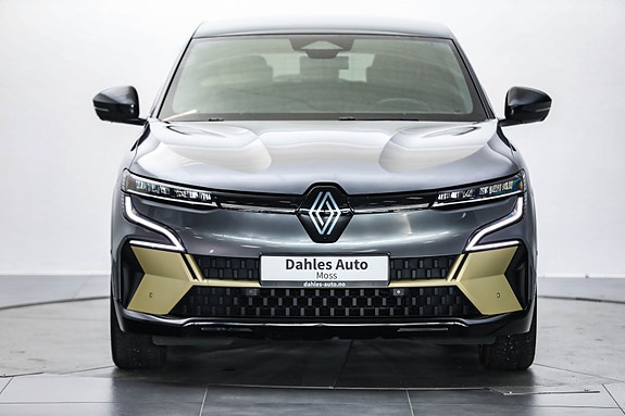 Renault Megane E-Tech 10 of 30