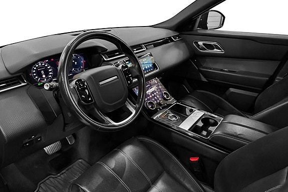 Land Rover Range Rover Velar 15 of 30