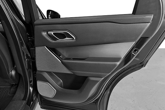 Land Rover Range Rover Velar 26 of 30