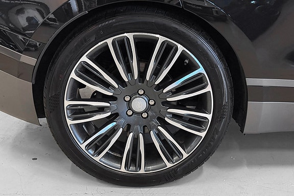 Land Rover Range Rover Velar 10 of 30