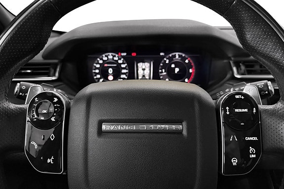 Land Rover Range Rover Velar 27 of 30