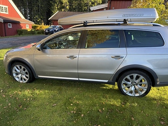 Volkswagen Passat Alltrack 8 of 28