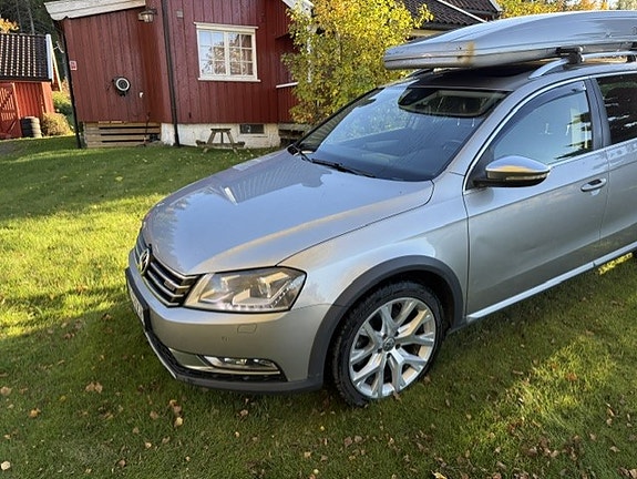 Volkswagen Passat Alltrack 2 of 28