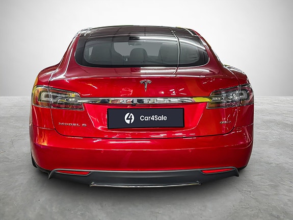 Tesla Model S 4 of 23