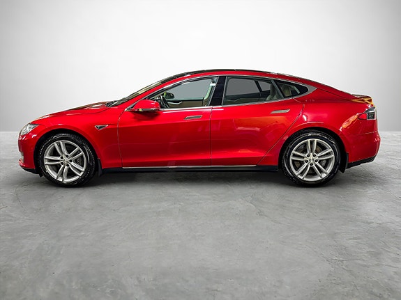 Tesla Model S 2 of 23
