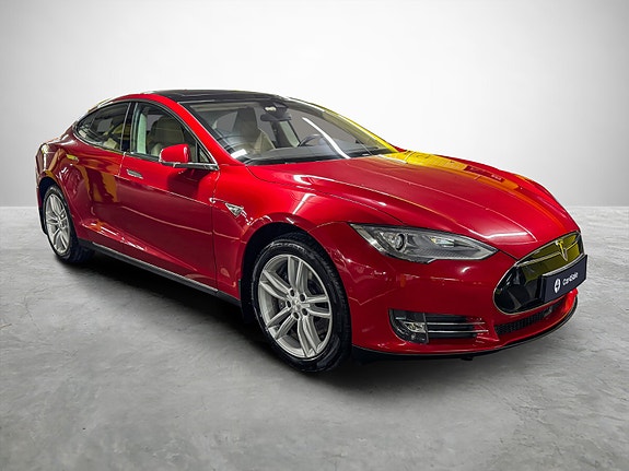 Tesla Model S 7 of 23