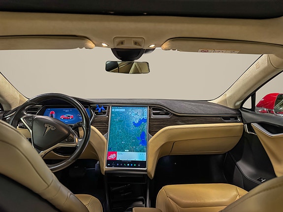 Tesla Model S 12 of 23