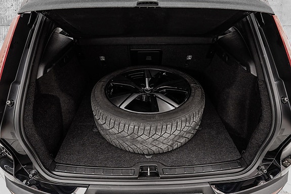 Volvo XC40 23 of 29