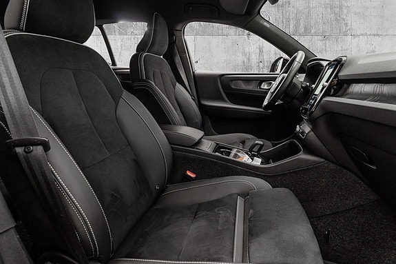 Volvo XC40 25 of 29