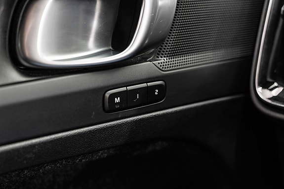 Volvo XC40 16 of 29