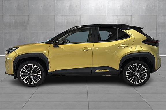 Toyota Yaris Cross 2 of 19