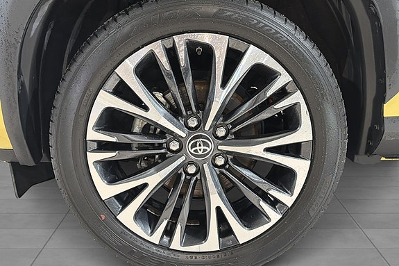 Toyota Yaris Cross 19 of 19