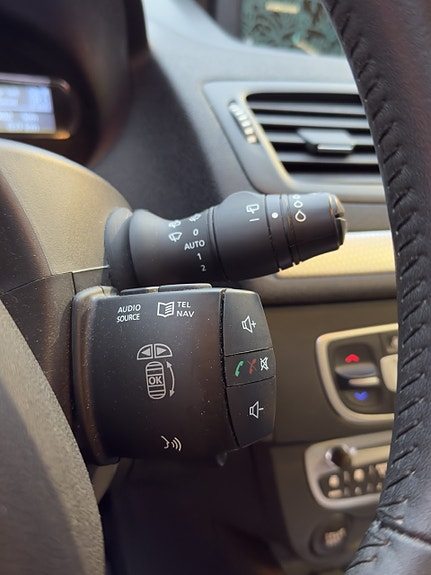 Renault Megane 25 of 30