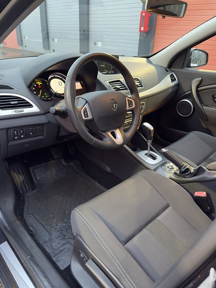 Renault Megane 22 of 30