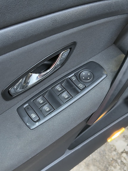 Renault Megane 21 of 30