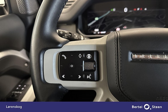 Land Rover Defender 110 20 of 30