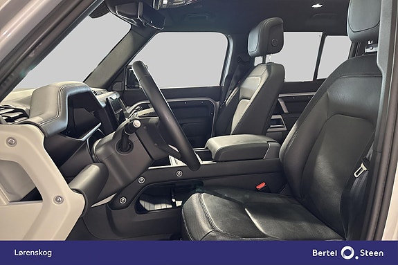 Land Rover Defender 110 12 of 30