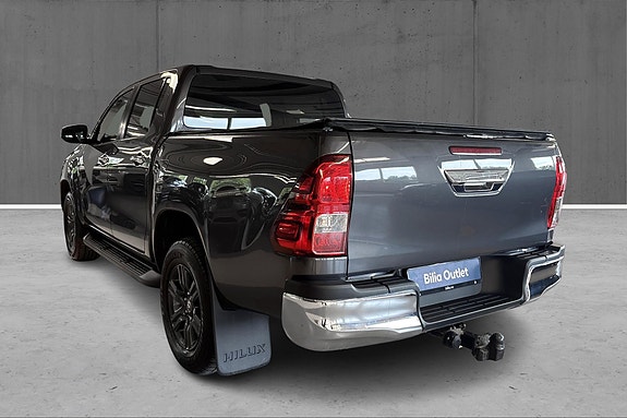 Toyota HiLux 7 of 17