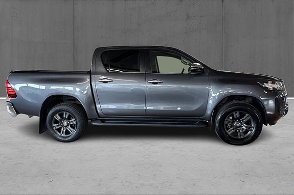 Toyota HiLux 4 of 17