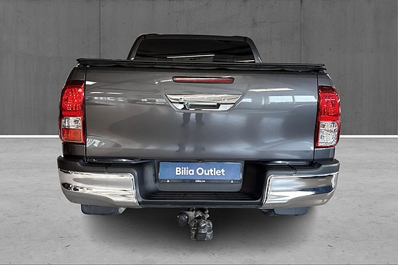 Toyota HiLux 6 of 17