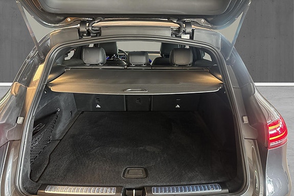 Mercedes-Benz EQC400 15 of 27