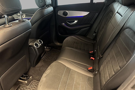 Mercedes-Benz EQC400 12 of 27