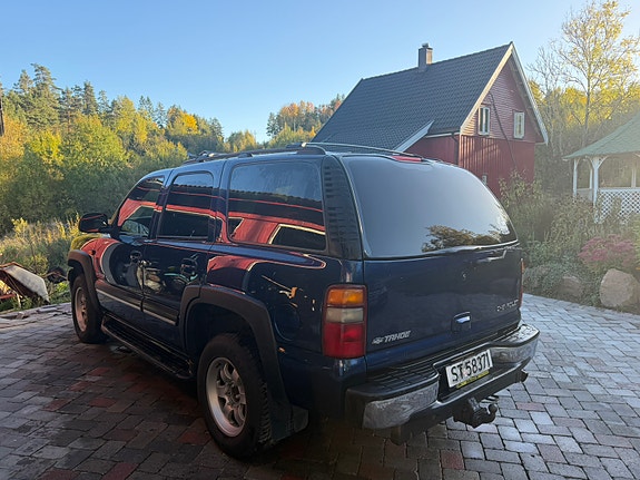 Chevrolet Tahoe 4 of 10