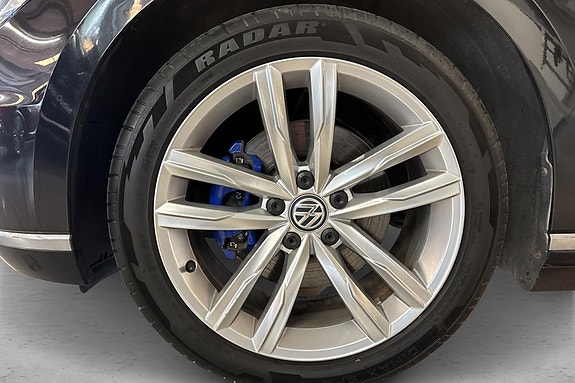 Volkswagen Passat 25 of 25