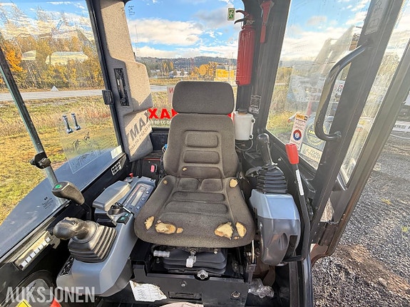 Kubota KX101-3 27 of 30