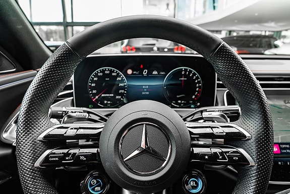 Mercedes-Benz E53 19 of 30