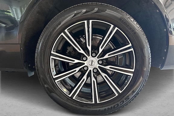 Volvo XC60 26 of 28