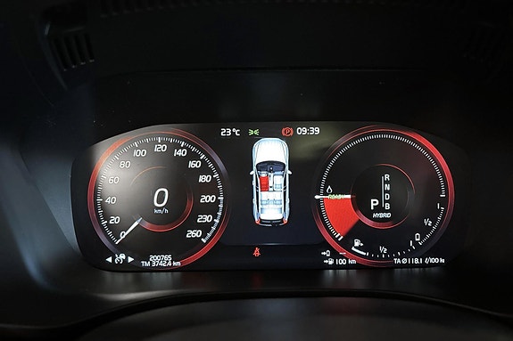 Volvo XC60 16 of 28