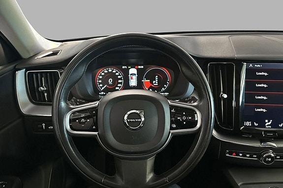 Volvo XC60 13 of 28