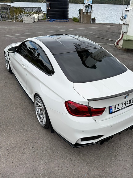 BMW M4 8 of 15