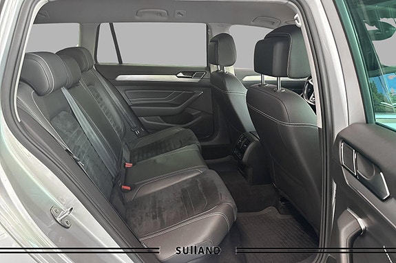 Volkswagen Passat 16 of 21