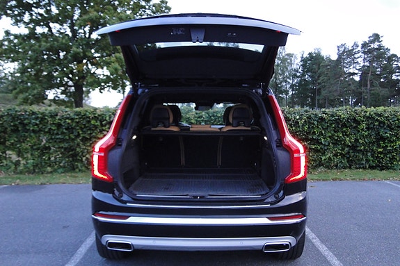 Volvo XC90 7 of 20