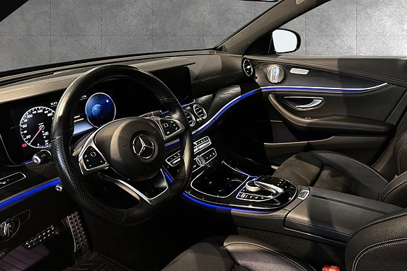 Mercedes-Benz E200 7 of 15
