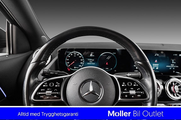 Mercedes-Benz EQA250 8 of 17