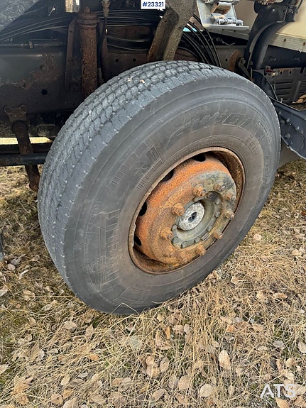 Scania 114 med tank 20 of 22