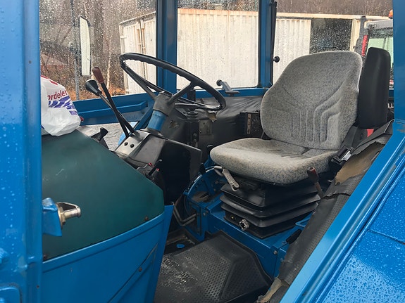 Ford 5610 9 of 24